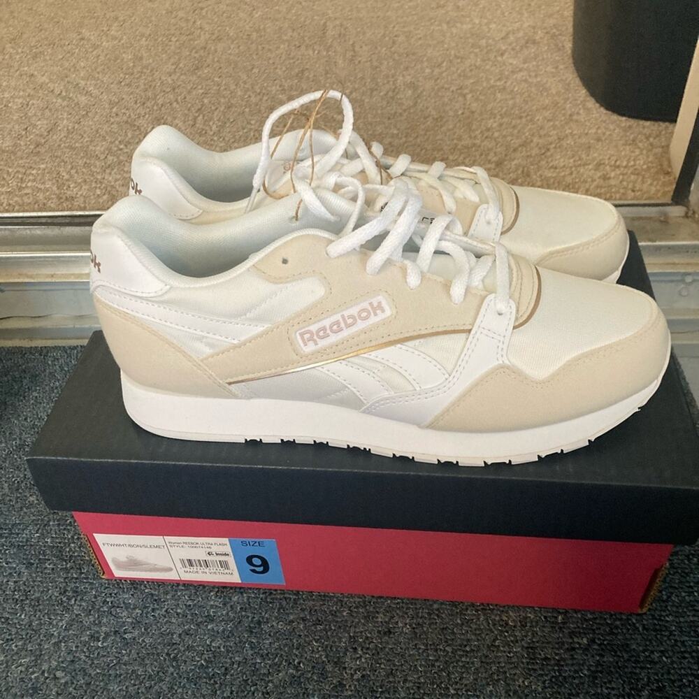 New Reebok Ultra Flash Sneakers Running Tan and White Women's 9